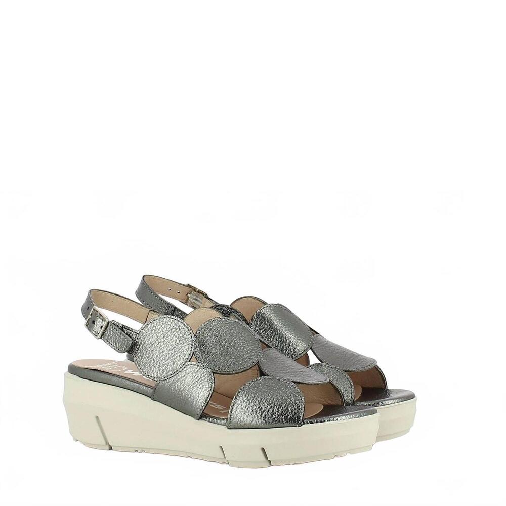 NEW WONDERS women's bubble wedge sandals in plomo